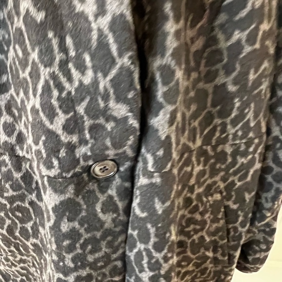 Black and gray leopard print coat,can from another posher but I never wore it - Picture 8 of 9